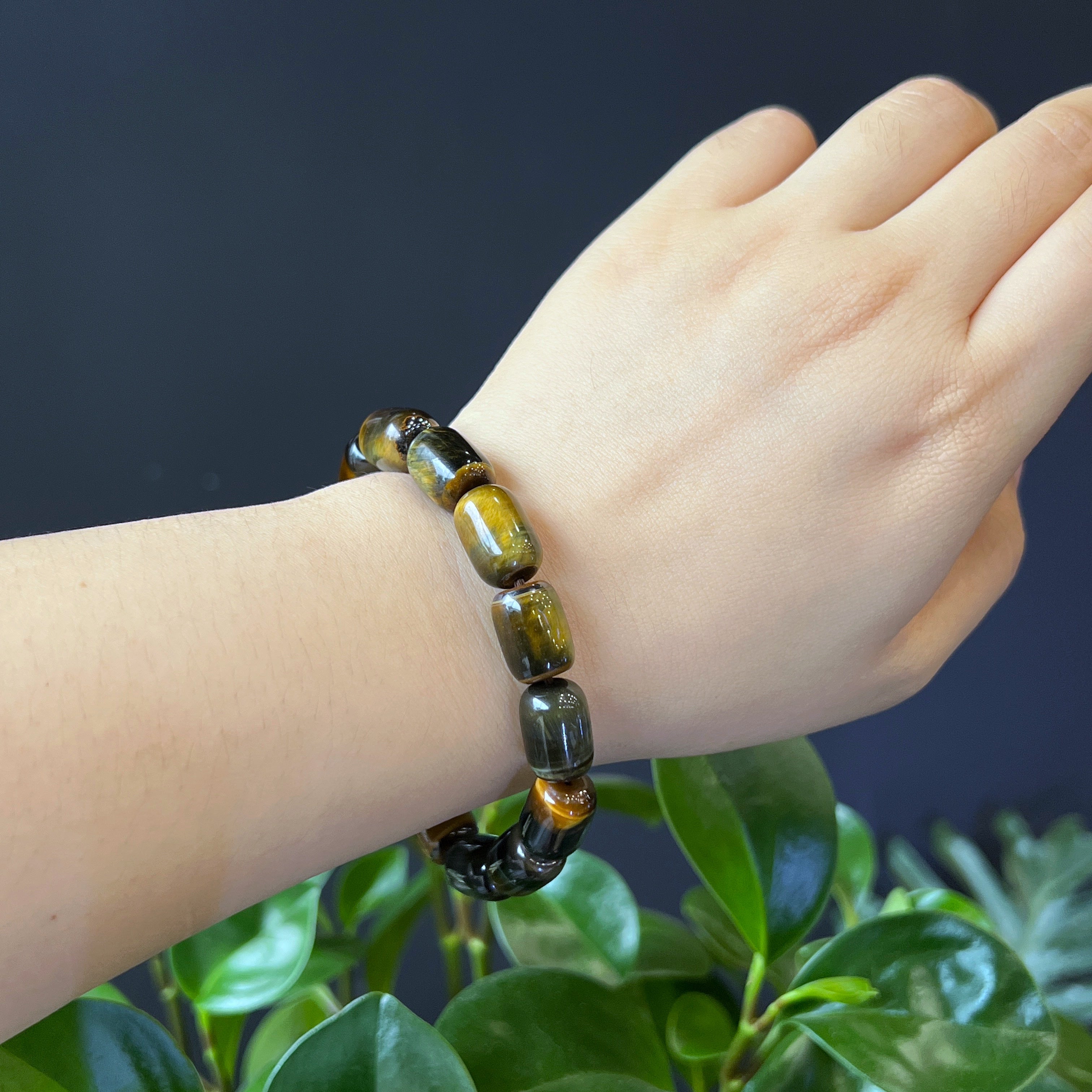 Beautiful and Natural Tiger Eye Bracelet Mountain Jade