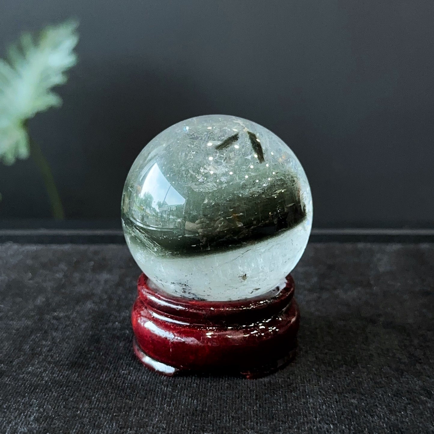 Sphère de quartz fantôme vert