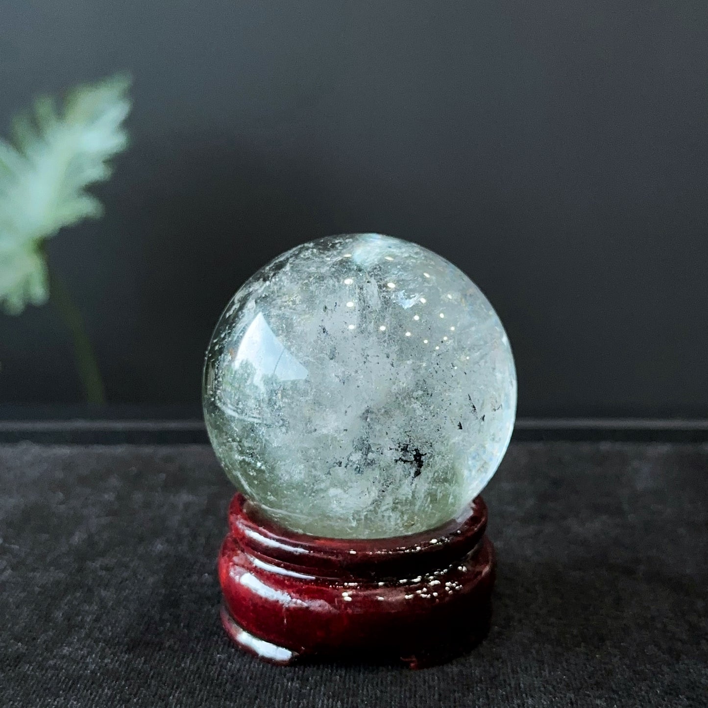 Sphère de quartz fantôme vert