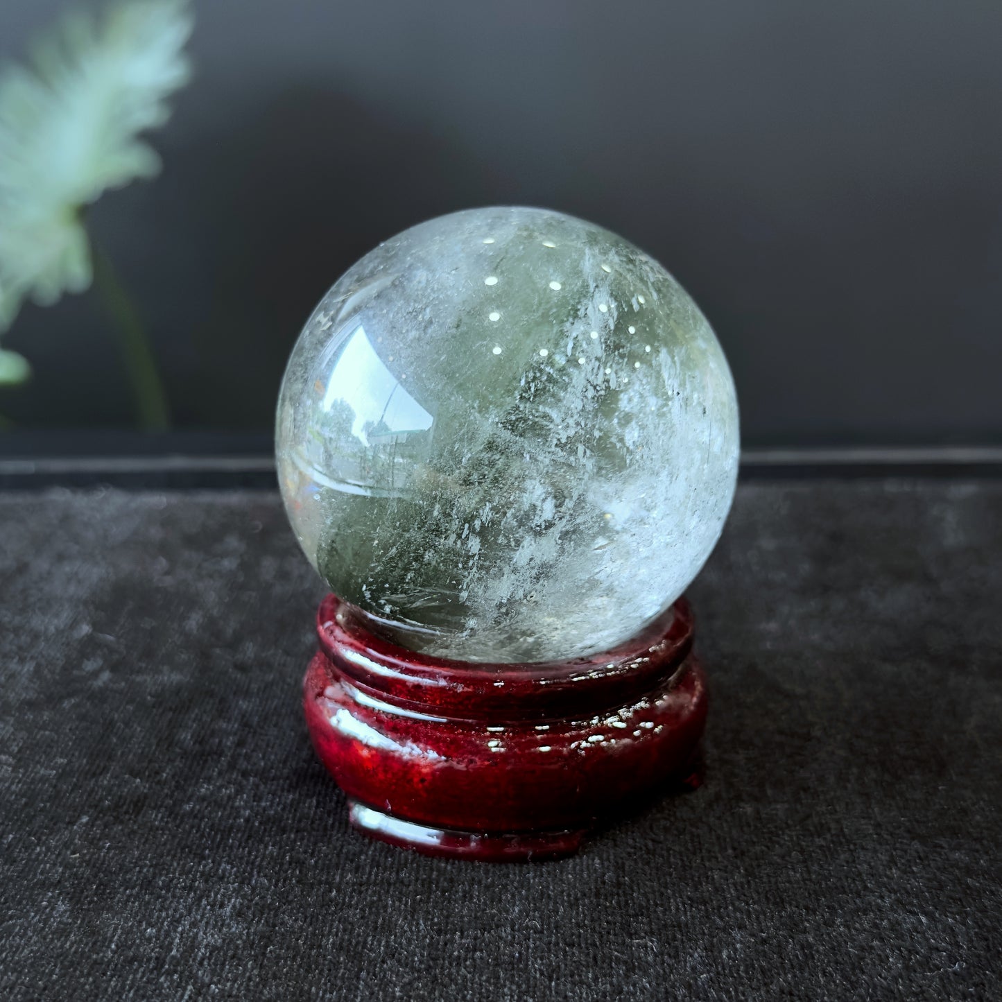 Sphère de quartz fantôme vert